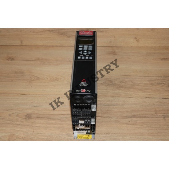 DANFOSS VLT 5003 175Z0043 VLT5003PT5B20STR3D0F00A00 In:3x380-500V 3,8-3,4A  Out:3x0-Uin 0-1000Hz 4,1-3,4A 3,1-2,9kVA 1,5kW