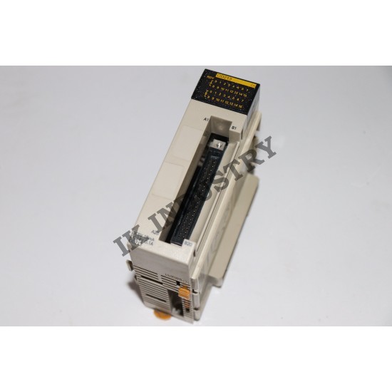 OMRON CQM1-OD213 Safety Controllers UNIT