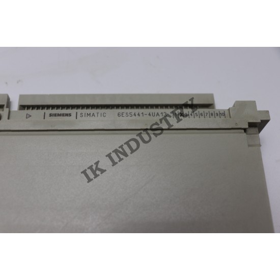 SIEMENS SIMATIC S5 6ES5441-4UA13 DIGITAL OUTPUT MODULE  6ES5 441-4UA13